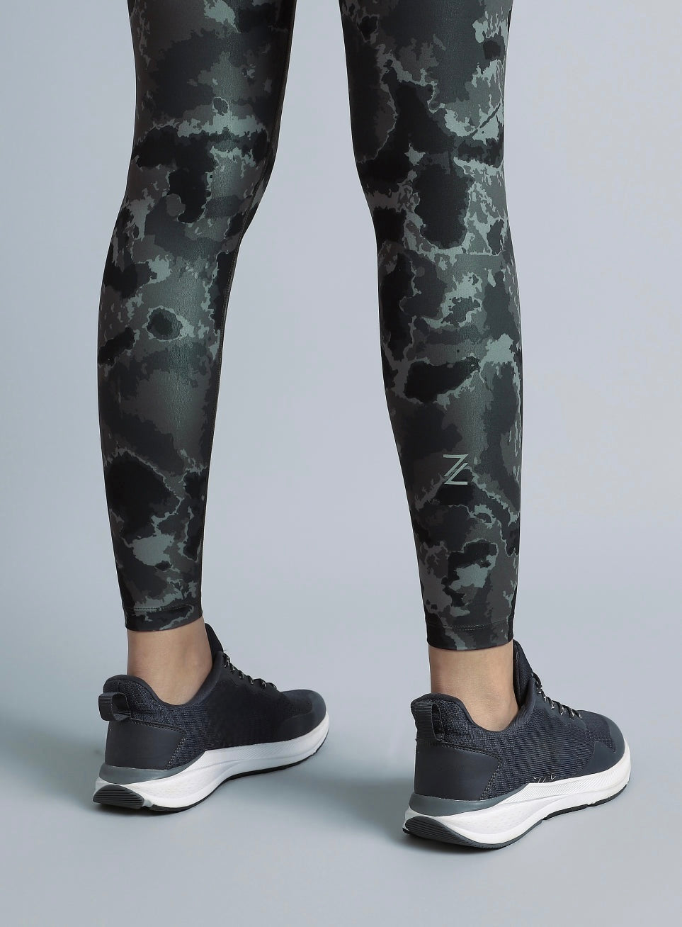 Womens Pacer Camo Leggings